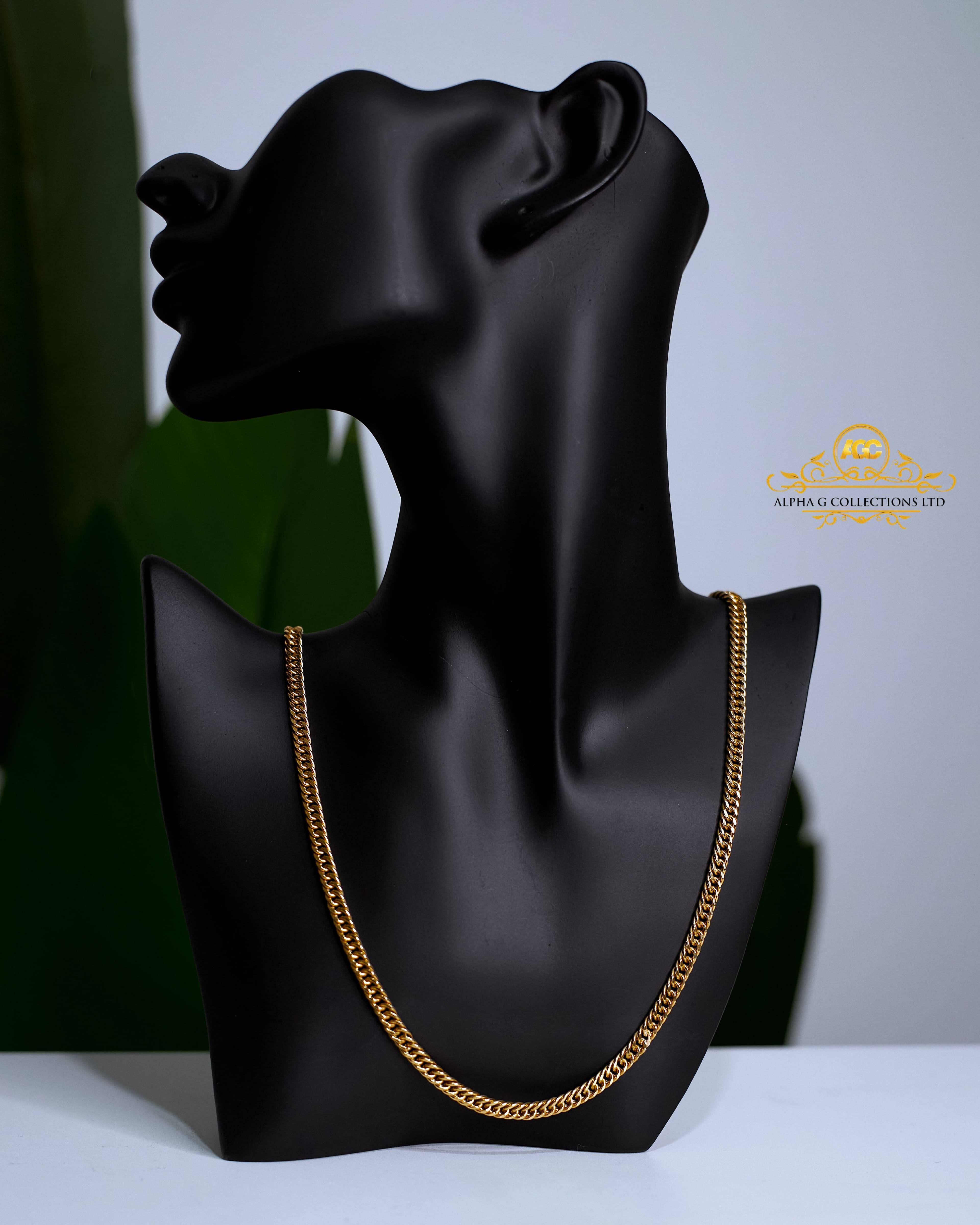 18K GOLD - THICK CURB CHAIN NECKLACE - 15.9